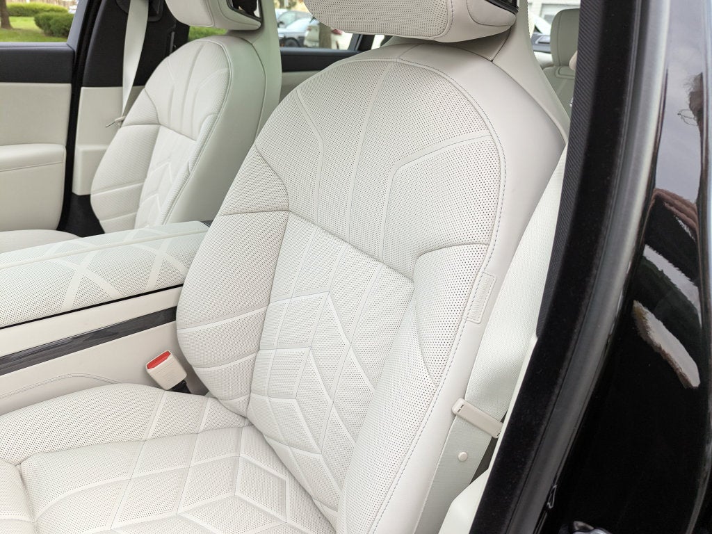 2027 BMW 7 Series 740i xDrive