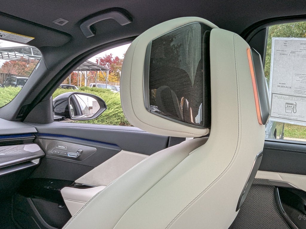 2027 BMW 7 Series 740i xDrive