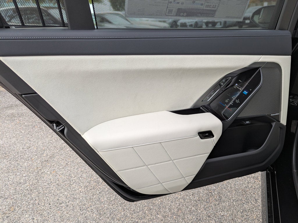 2027 BMW 7 Series 740i xDrive