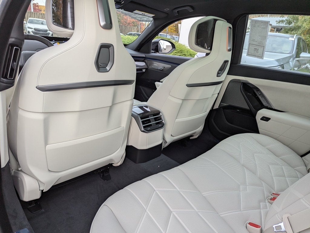 2027 BMW 7 Series 740i xDrive