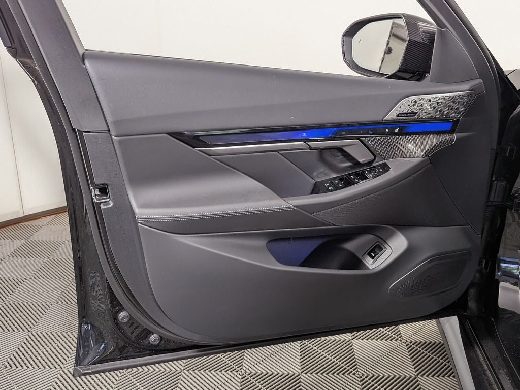2027 BMW M5 Base