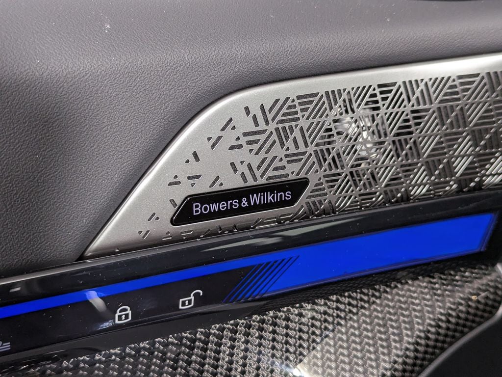 2027 BMW M5 Base
