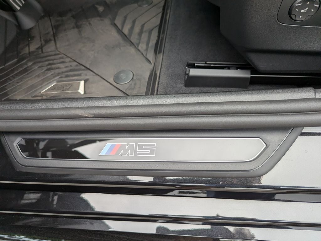 2027 BMW M5 Base