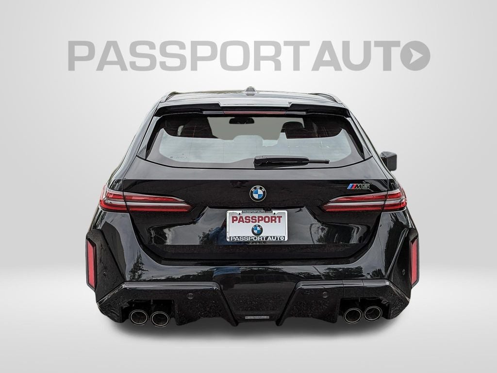 2027 BMW M5 Base