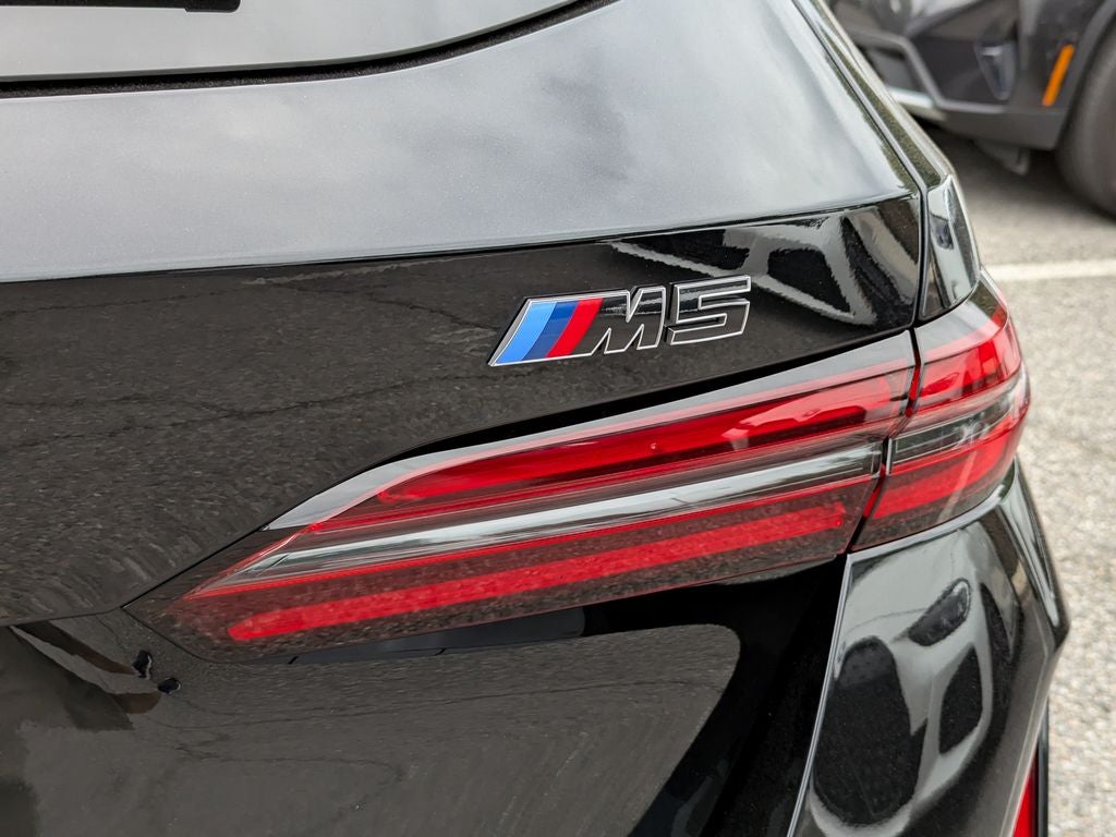 2027 BMW M5 Base