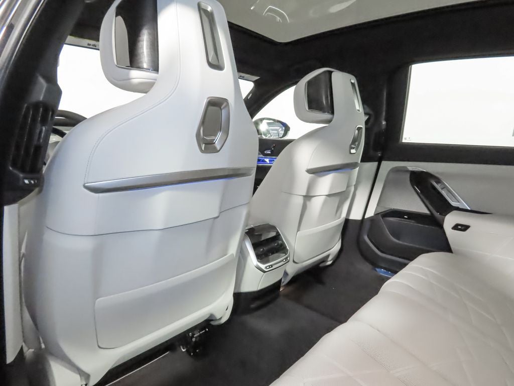 2025 BMW i7 eDrive50