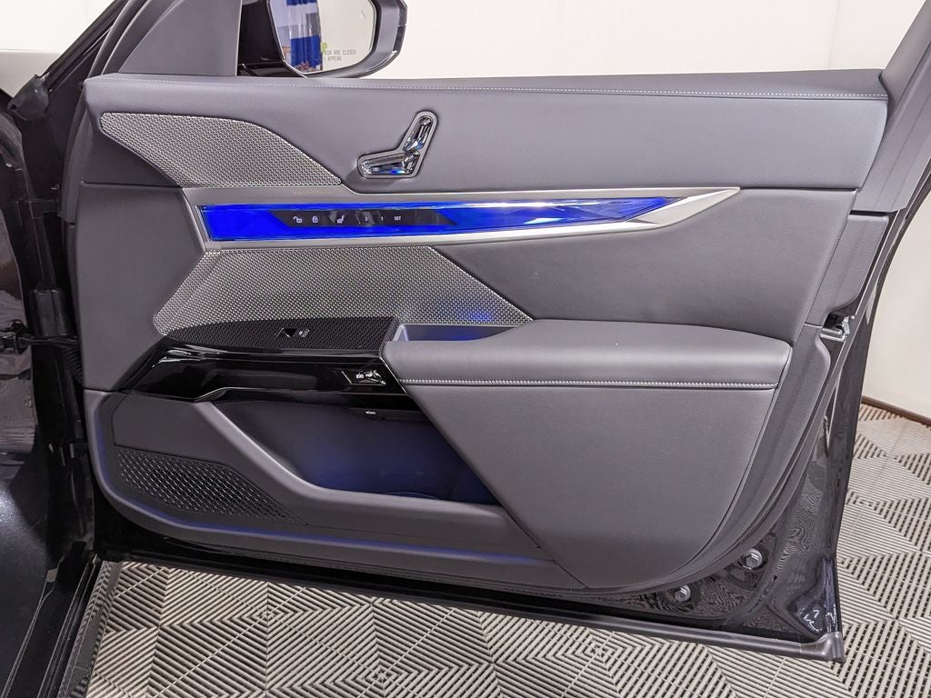 2026 BMW i7 60 - Photo 40