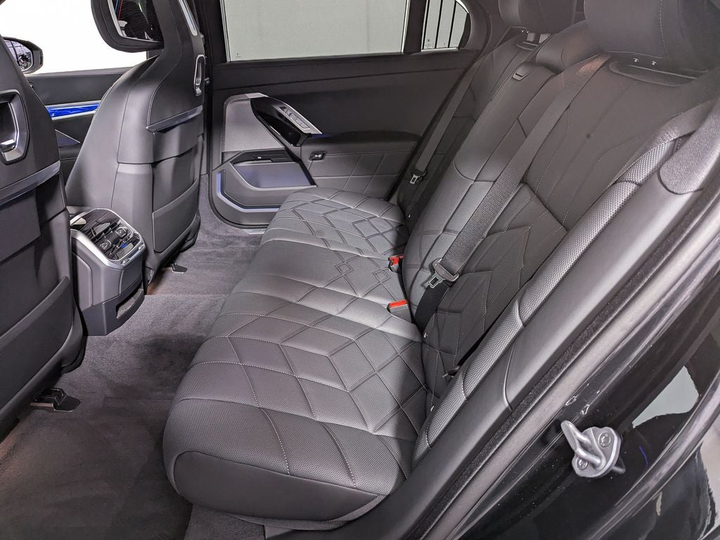2026 BMW i7 60 - Photo 54