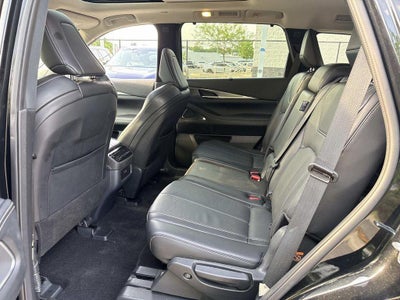 2025 INFINITI QX60 LUXE