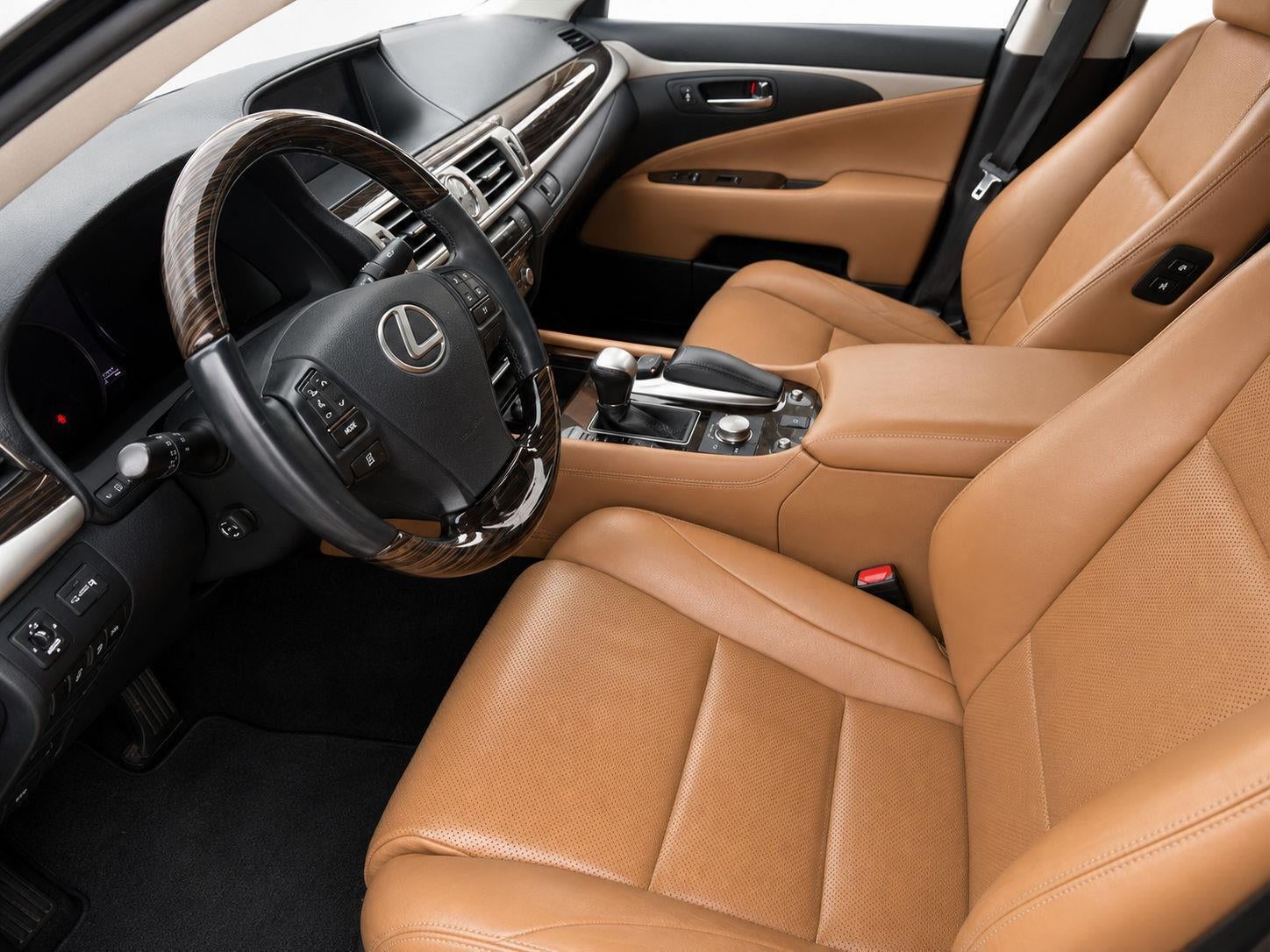 2015 Lexus LS 460 Crafted Line