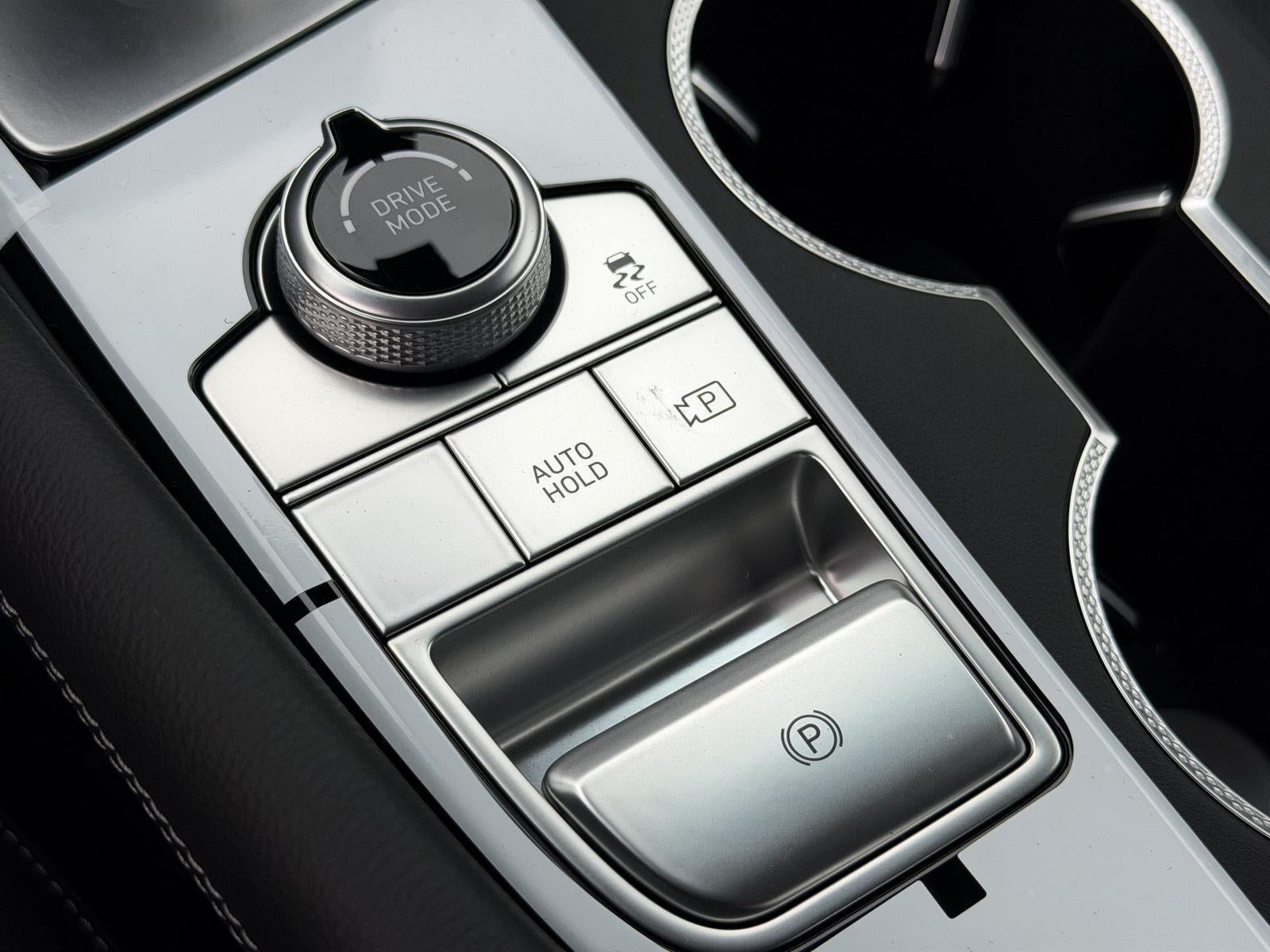 2027 Genesis G70 2.5T