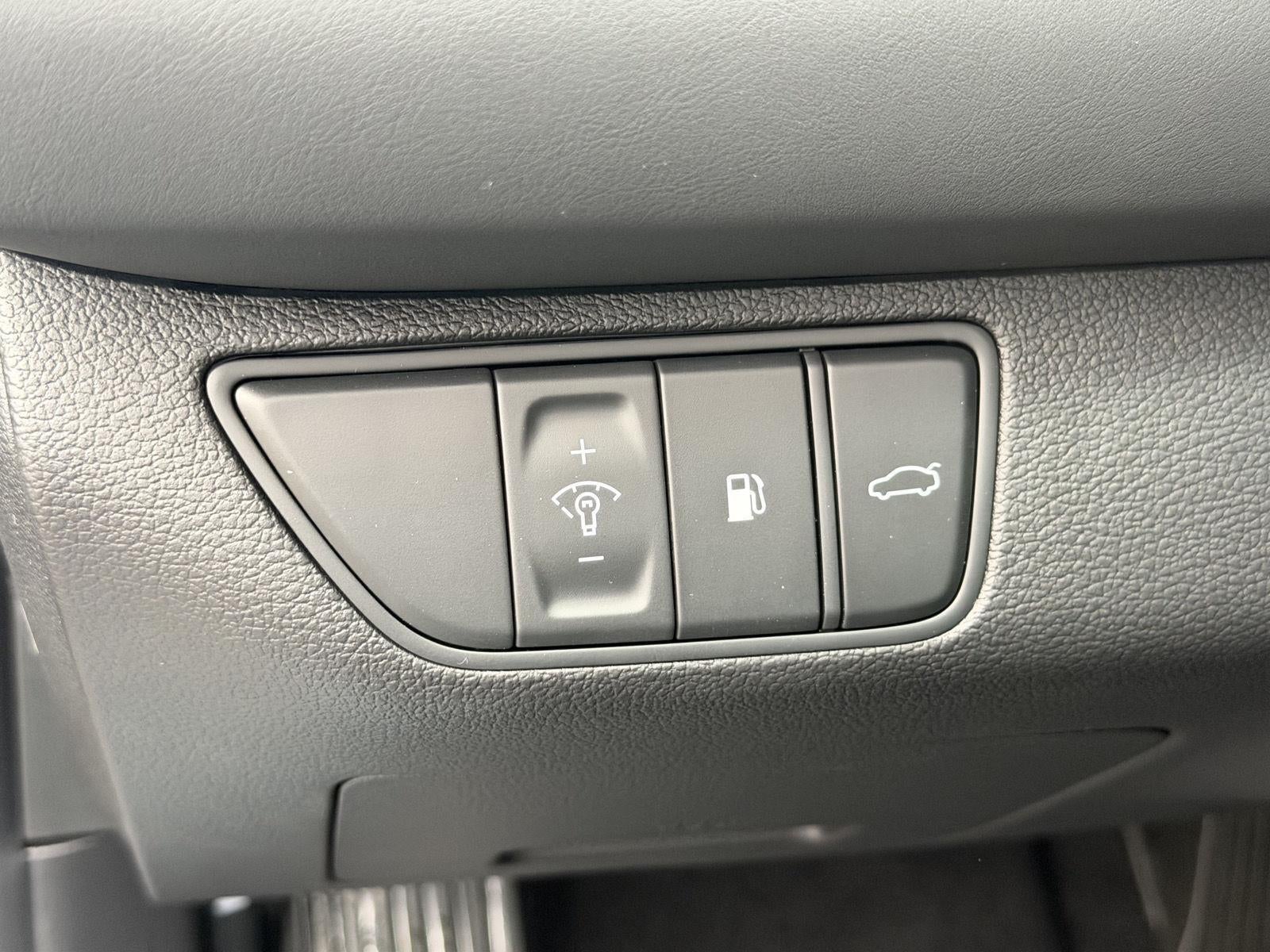 2027 Genesis G70 2.5T