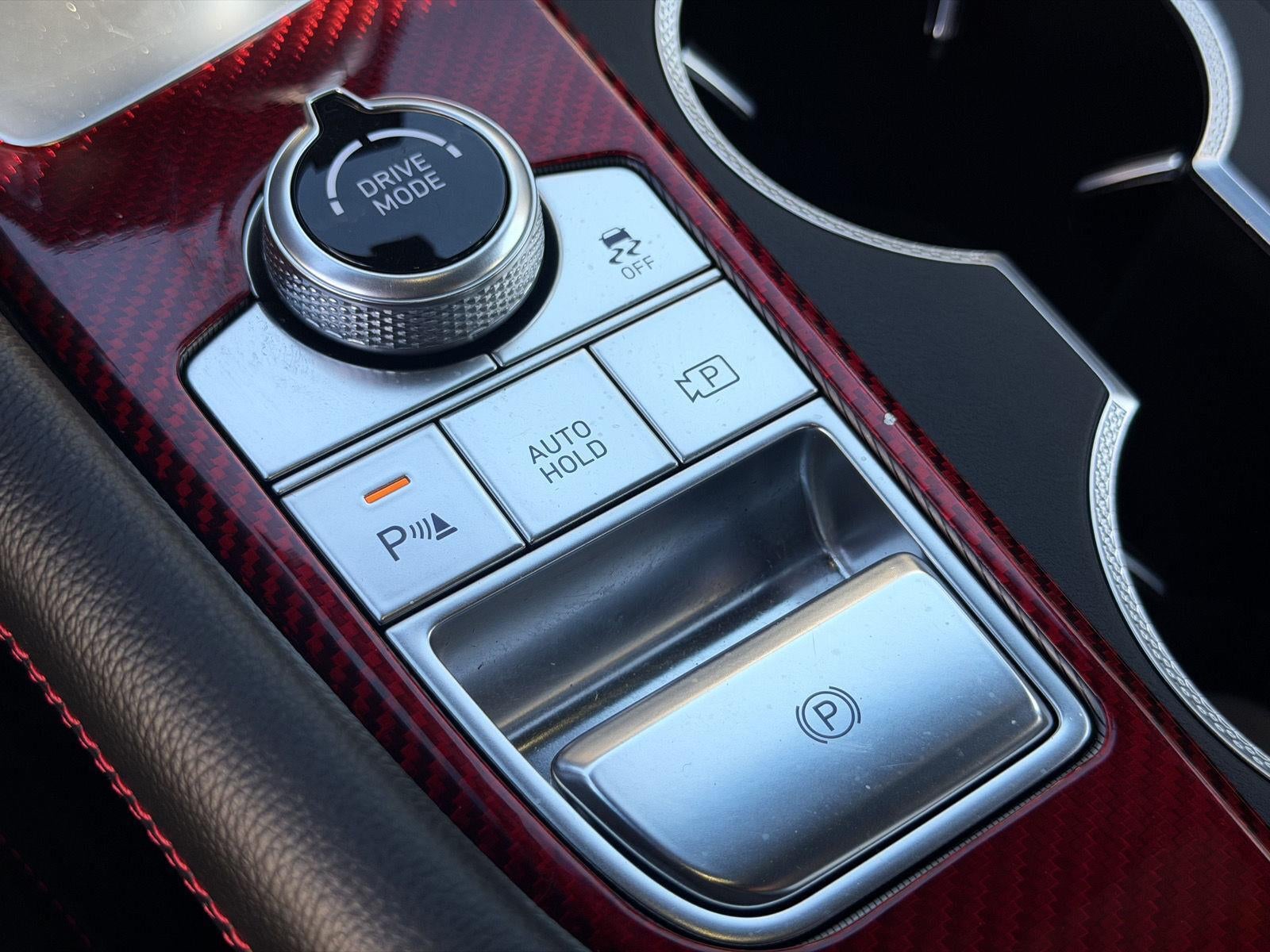 2024 Genesis G70 2.5T