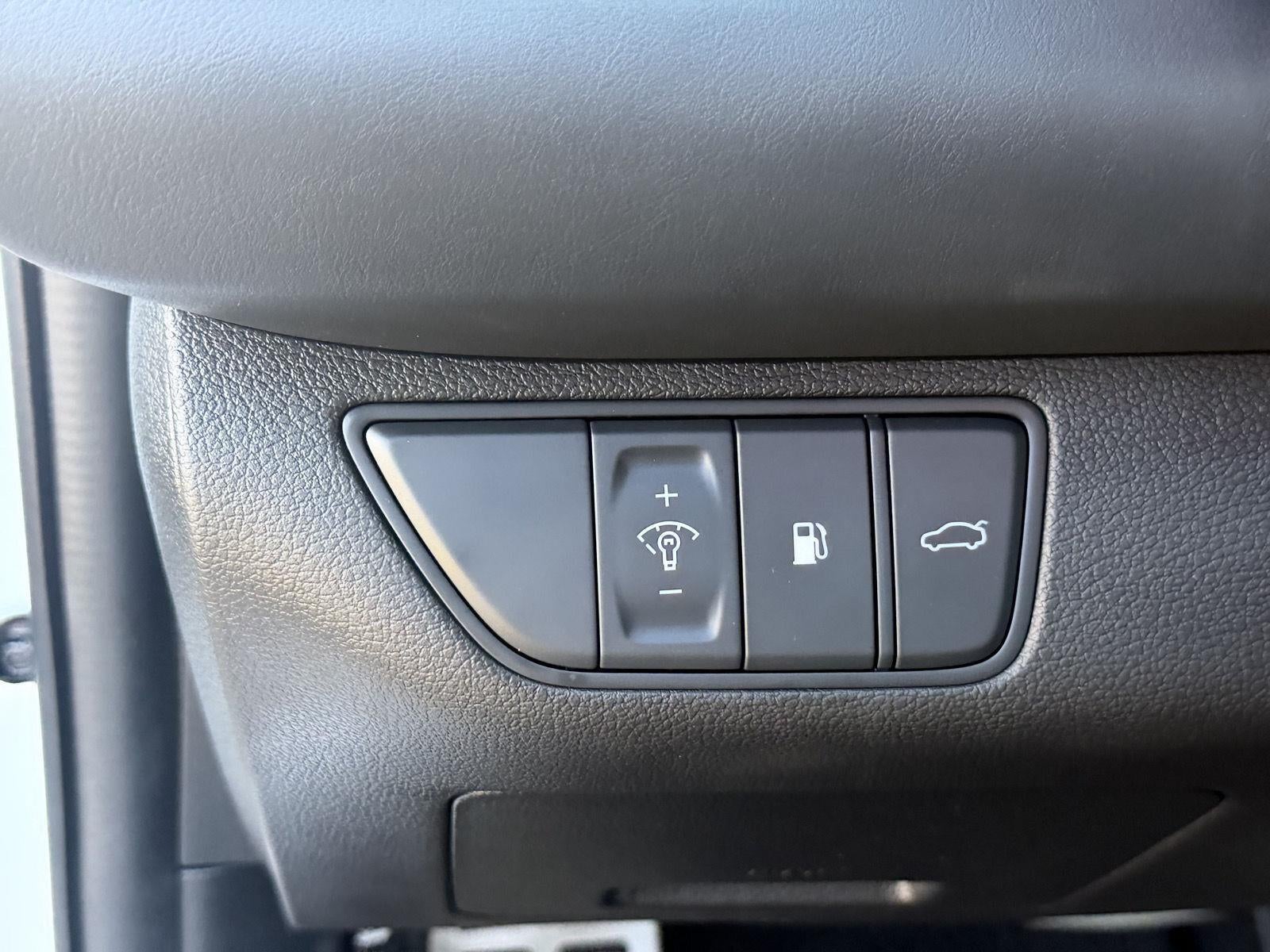 2024 Genesis G70 2.5T