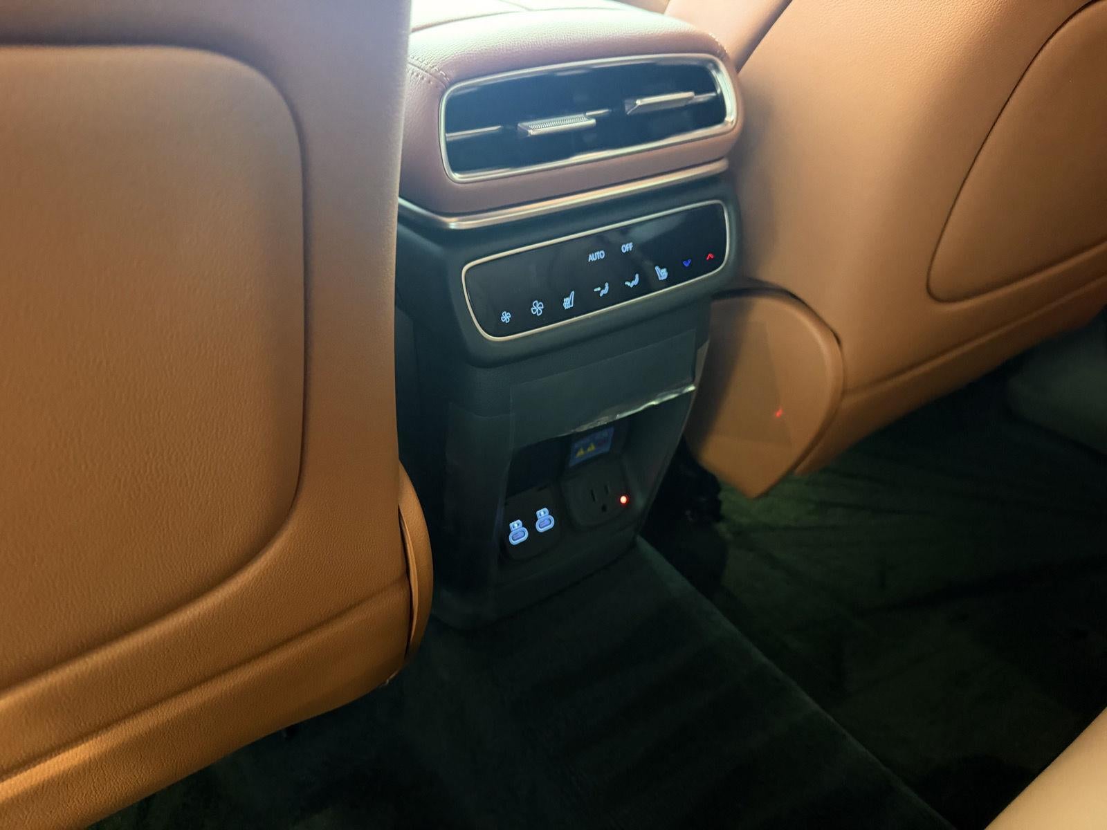 2027 Genesis GV80 2.5T Prestige
