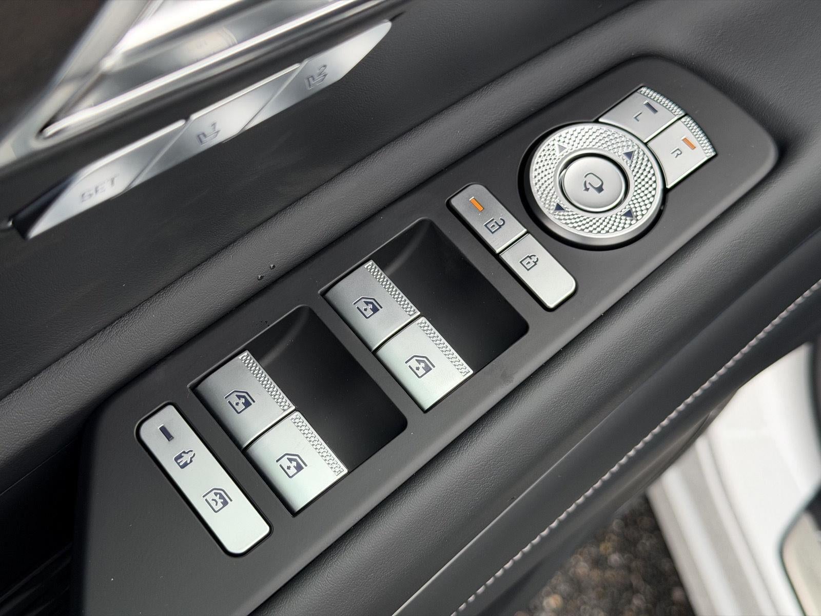 2027 Genesis GV80 2.5T Prestige