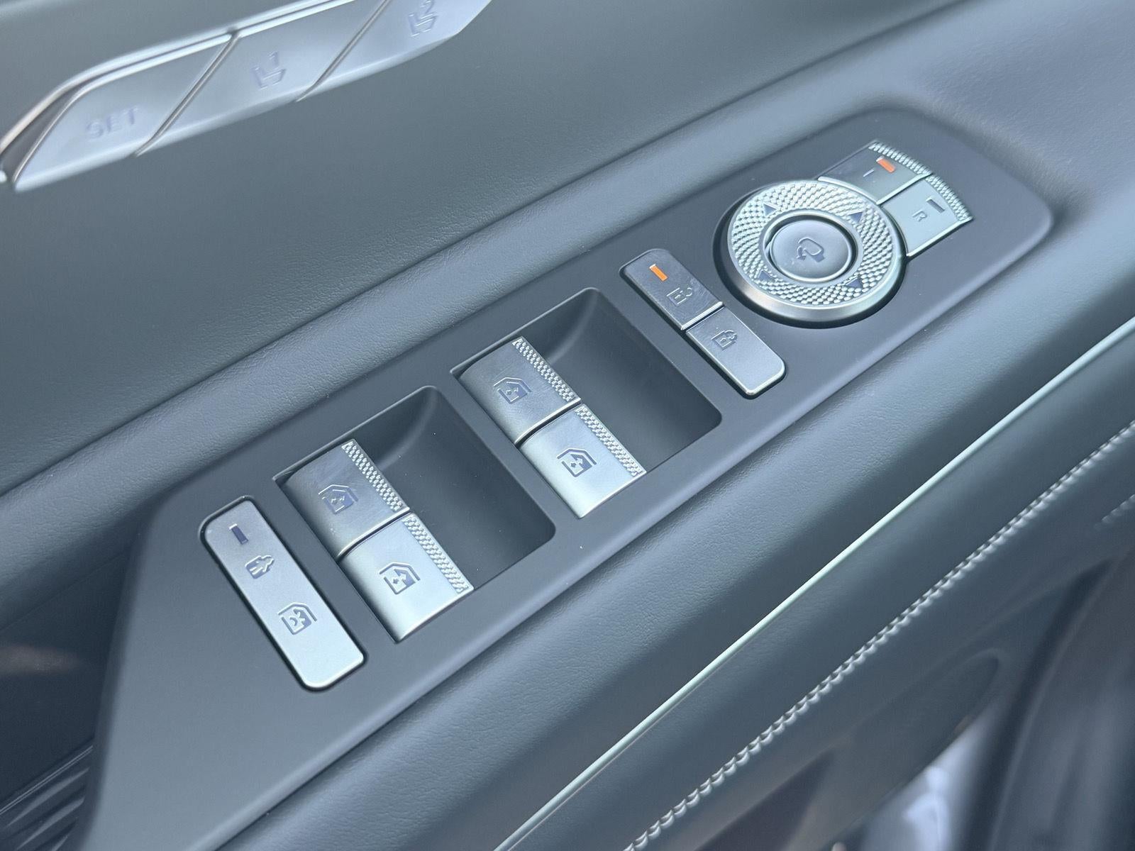 2027 Genesis GV80 2.5T Prestige