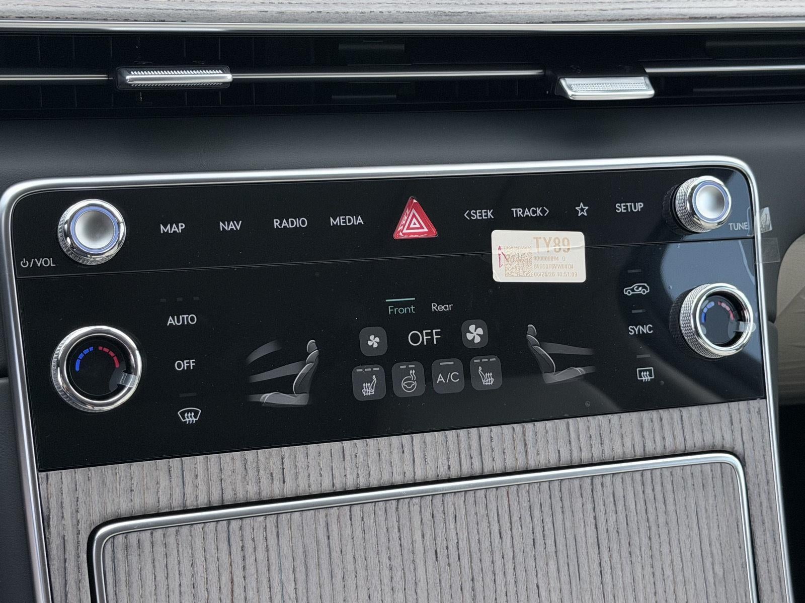 2027 Genesis GV80 2.5T Select