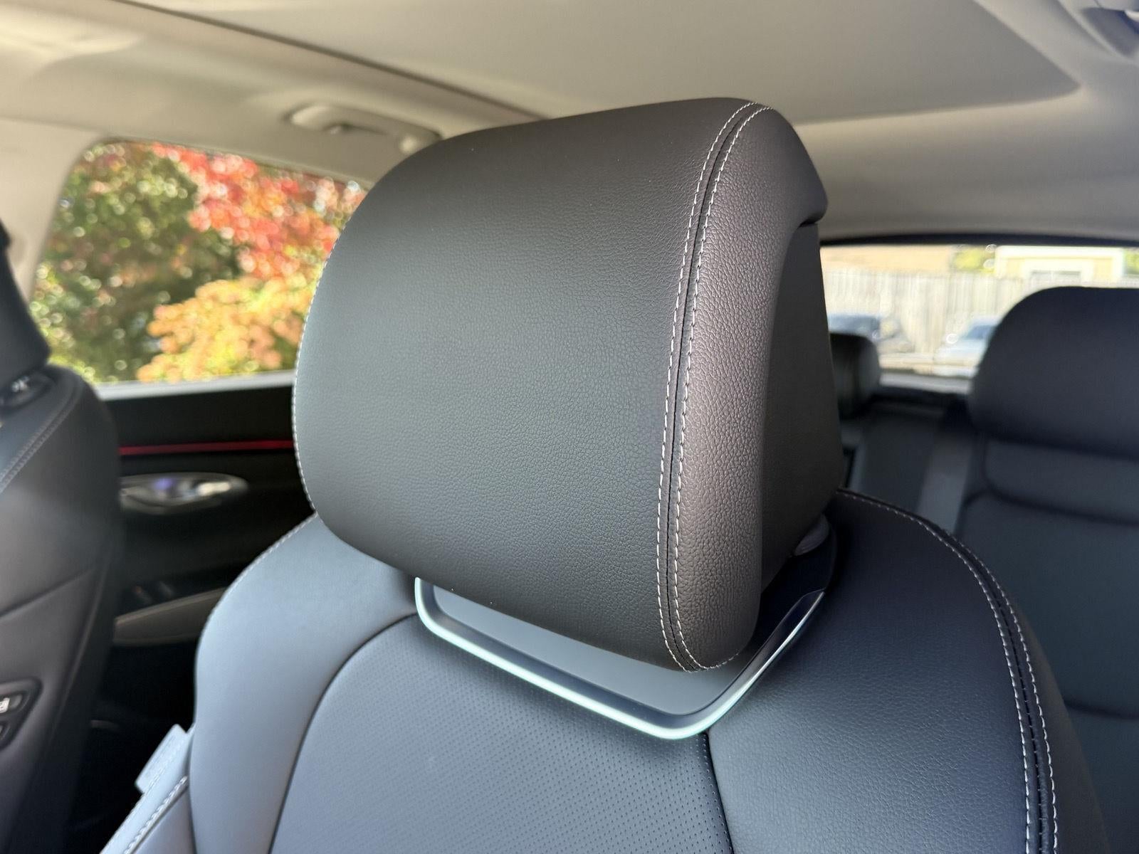 2027 Genesis GV70 2.5T Select
