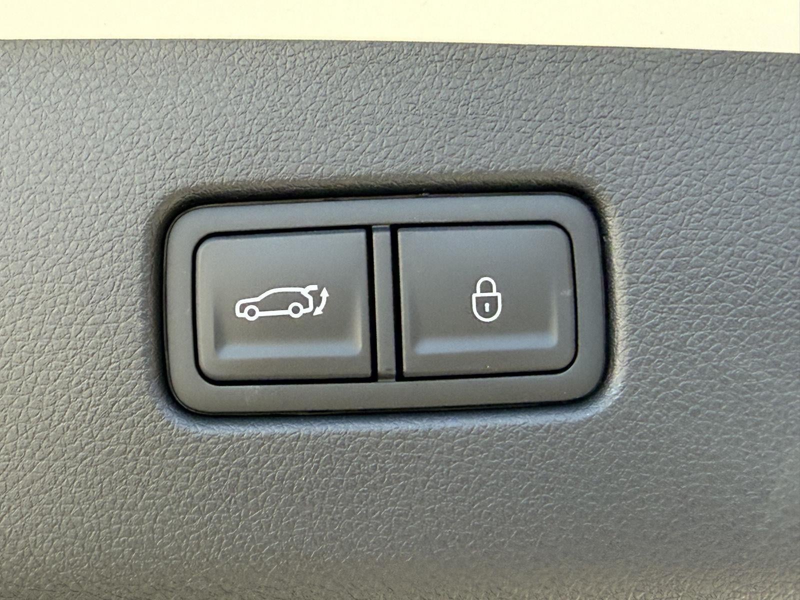 2027 Genesis GV70 2.5T Select