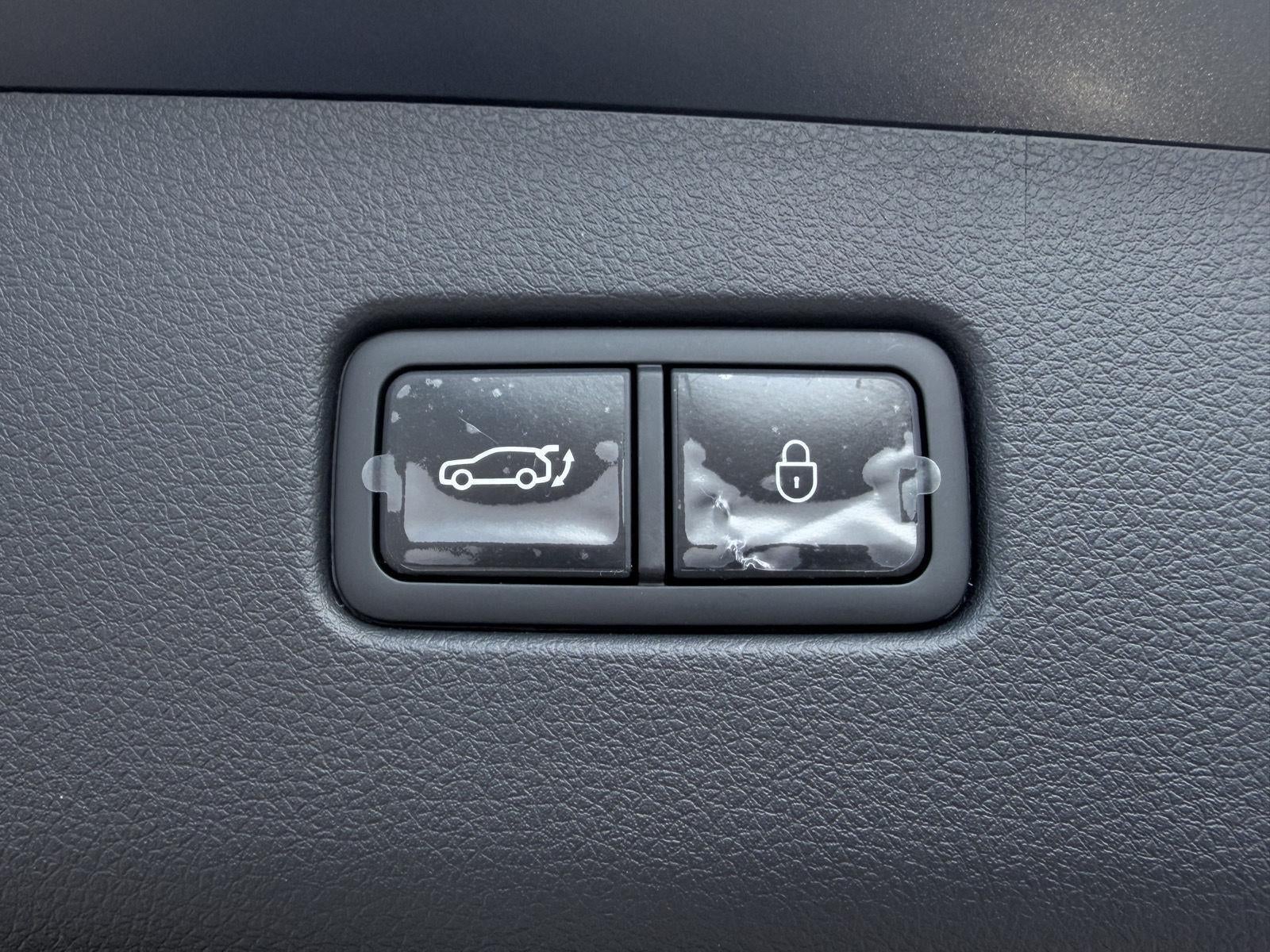 2027 Genesis GV70 2.5T Select