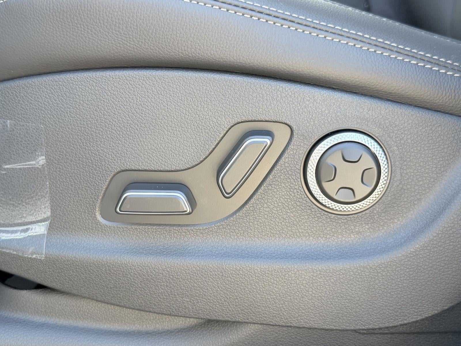2027 Genesis GV70 2.5T Select