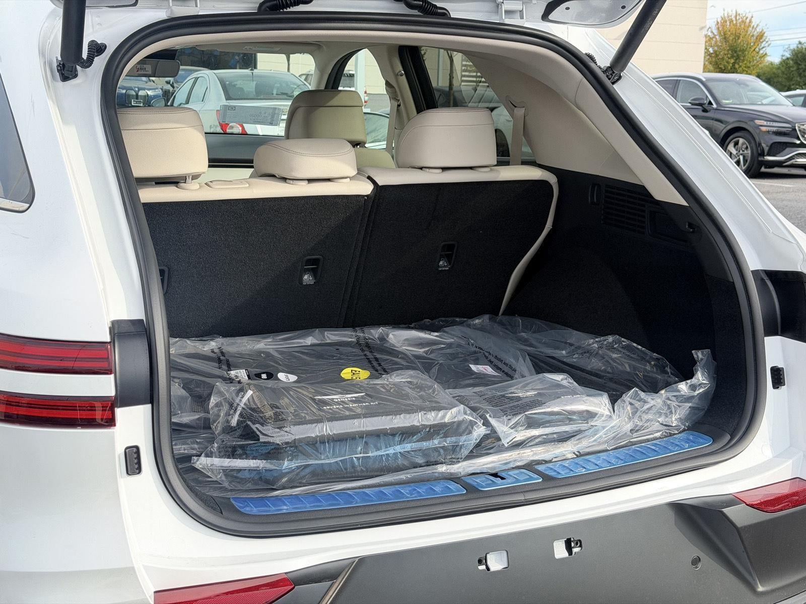 2027 Genesis GV70 2.5T Select