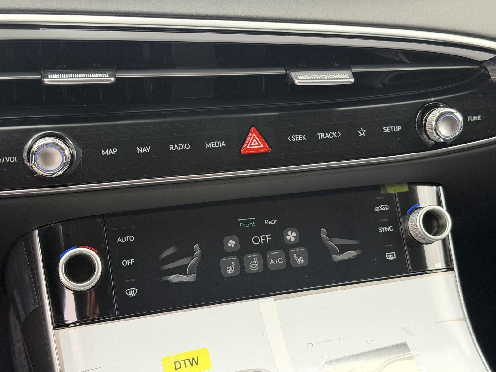 2027 Genesis GV70 2.5T Select