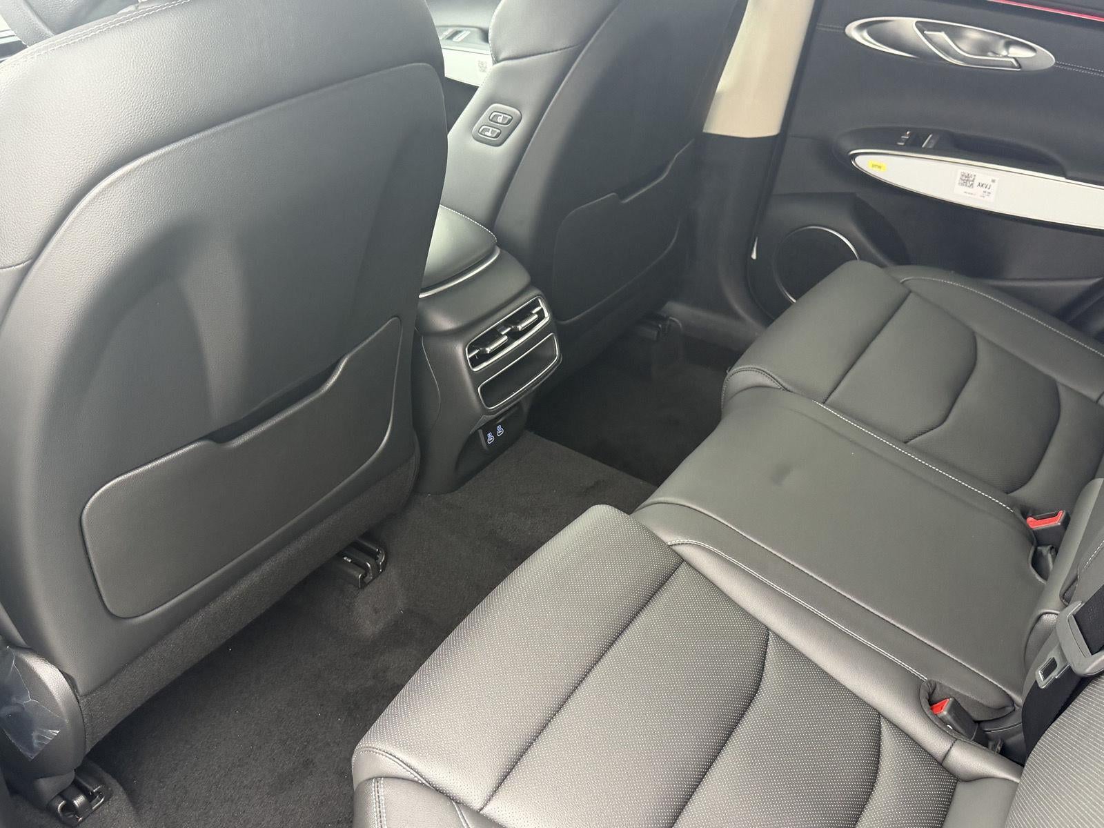 2027 Genesis GV70 2.5T Select