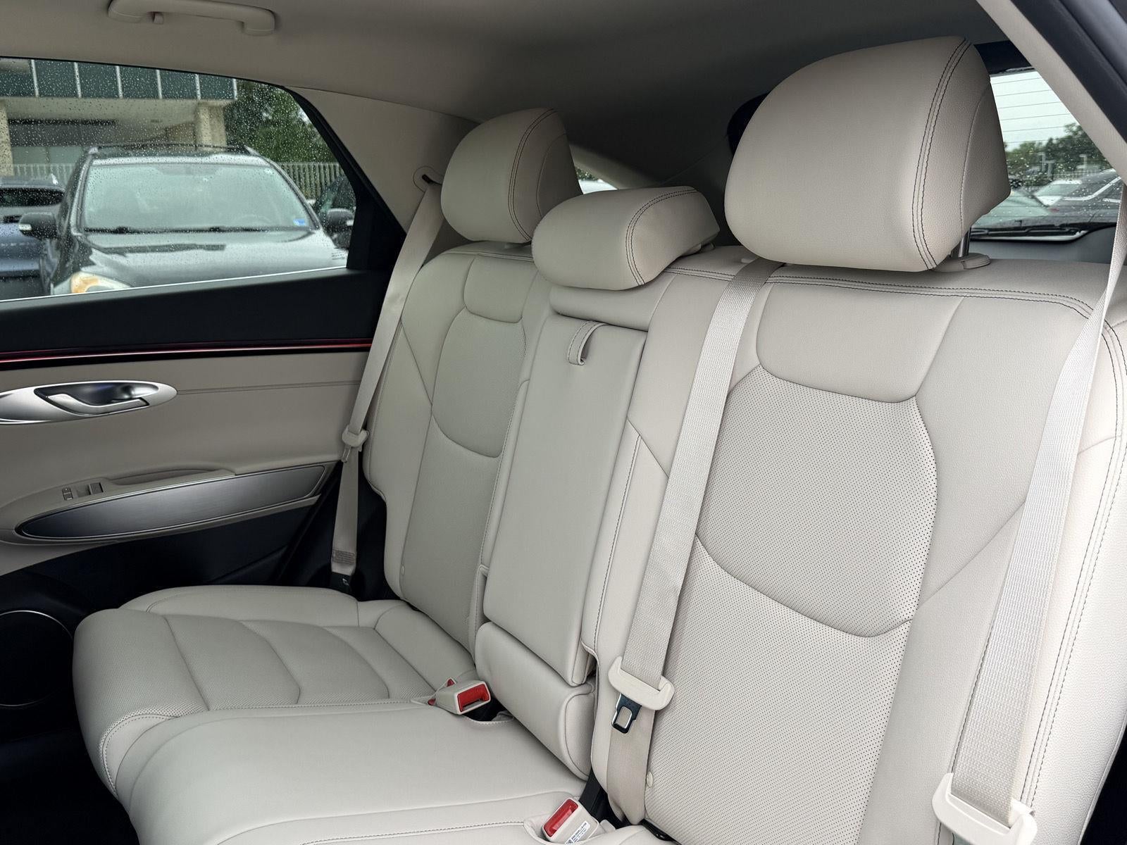 2027 Genesis GV70 2.5T Select