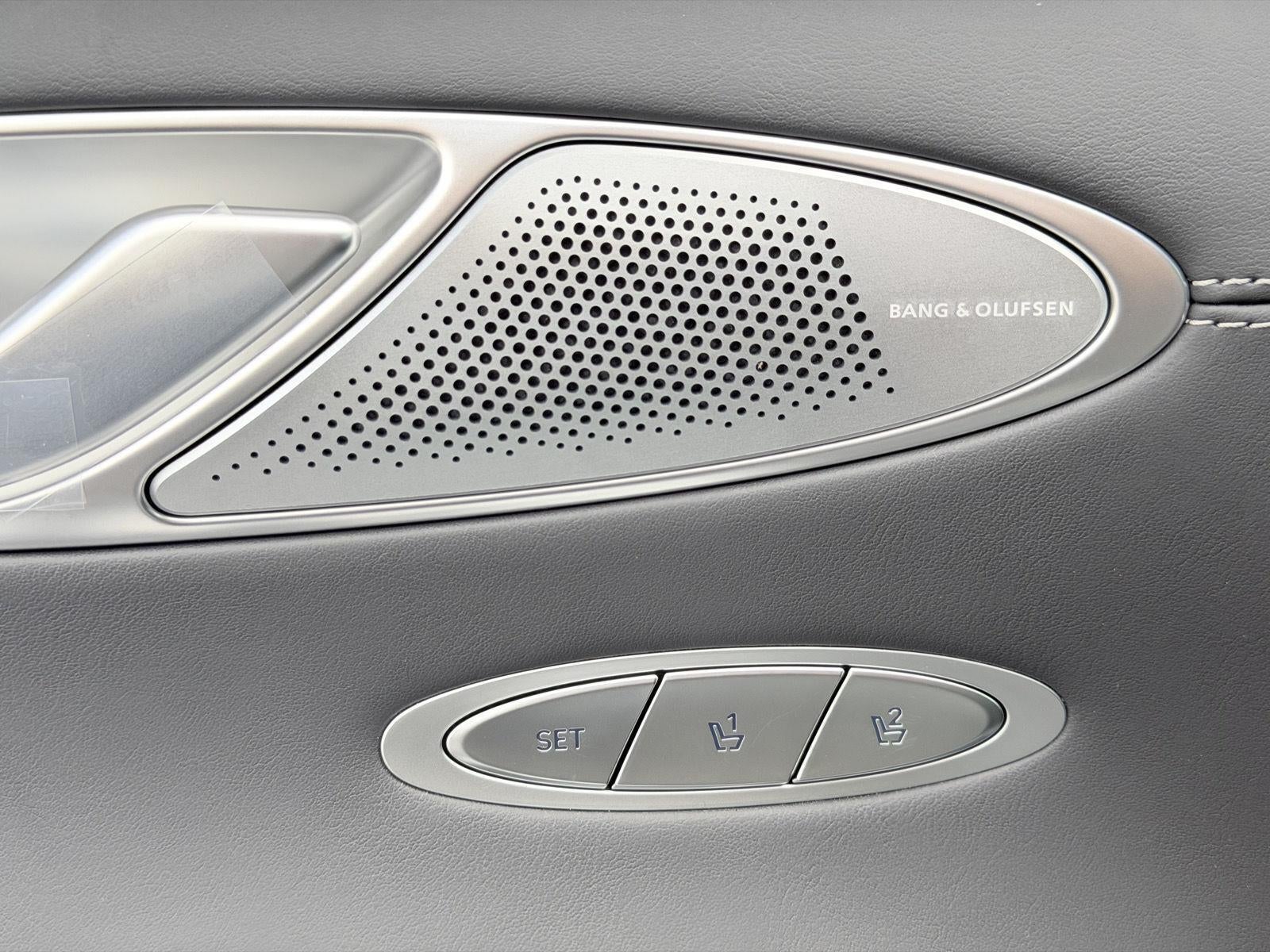 2027 Genesis GV70 2.5T ADVANCED