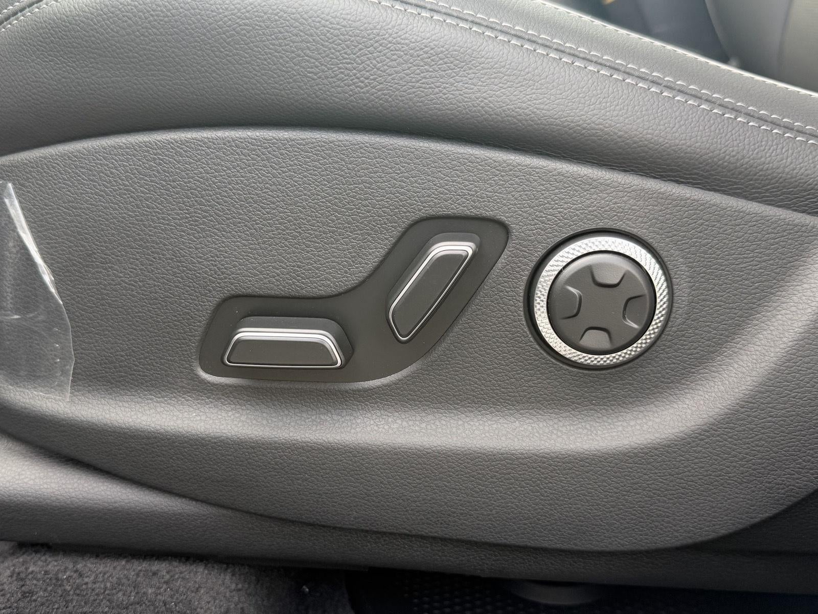2027 Genesis GV70 2.5T ADVANCED