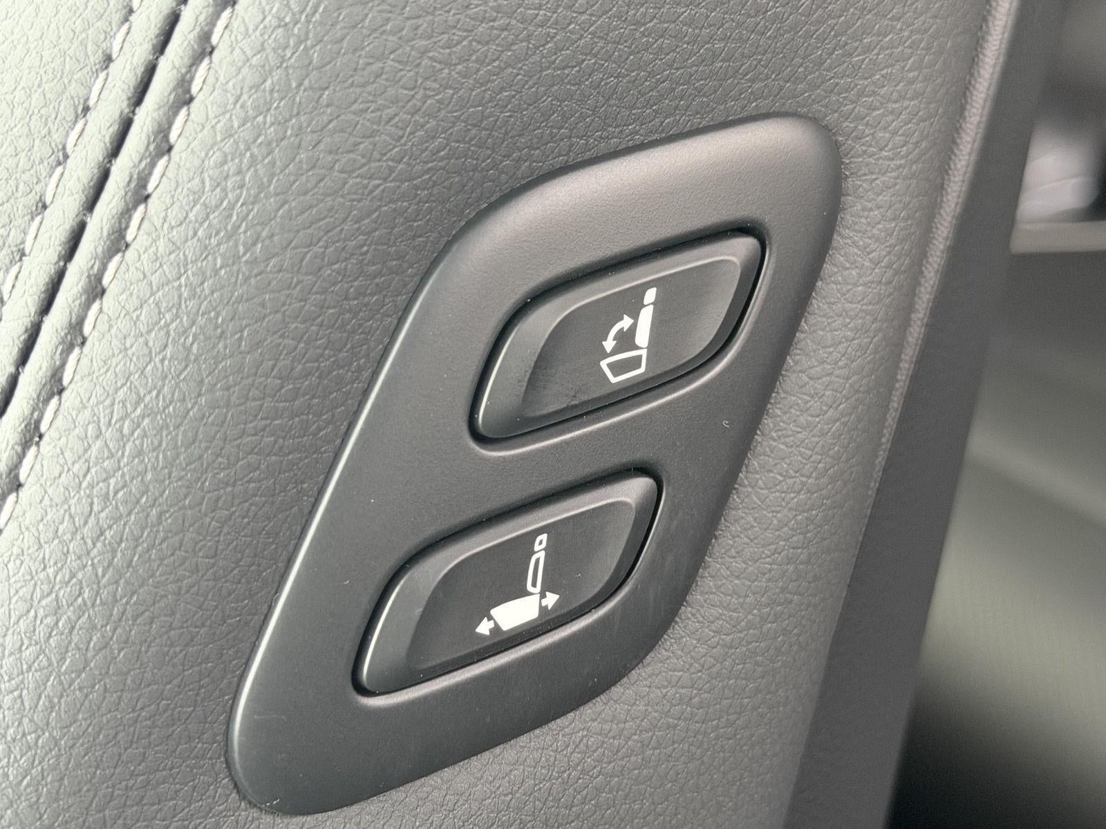 2027 Genesis GV70 2.5T ADVANCED