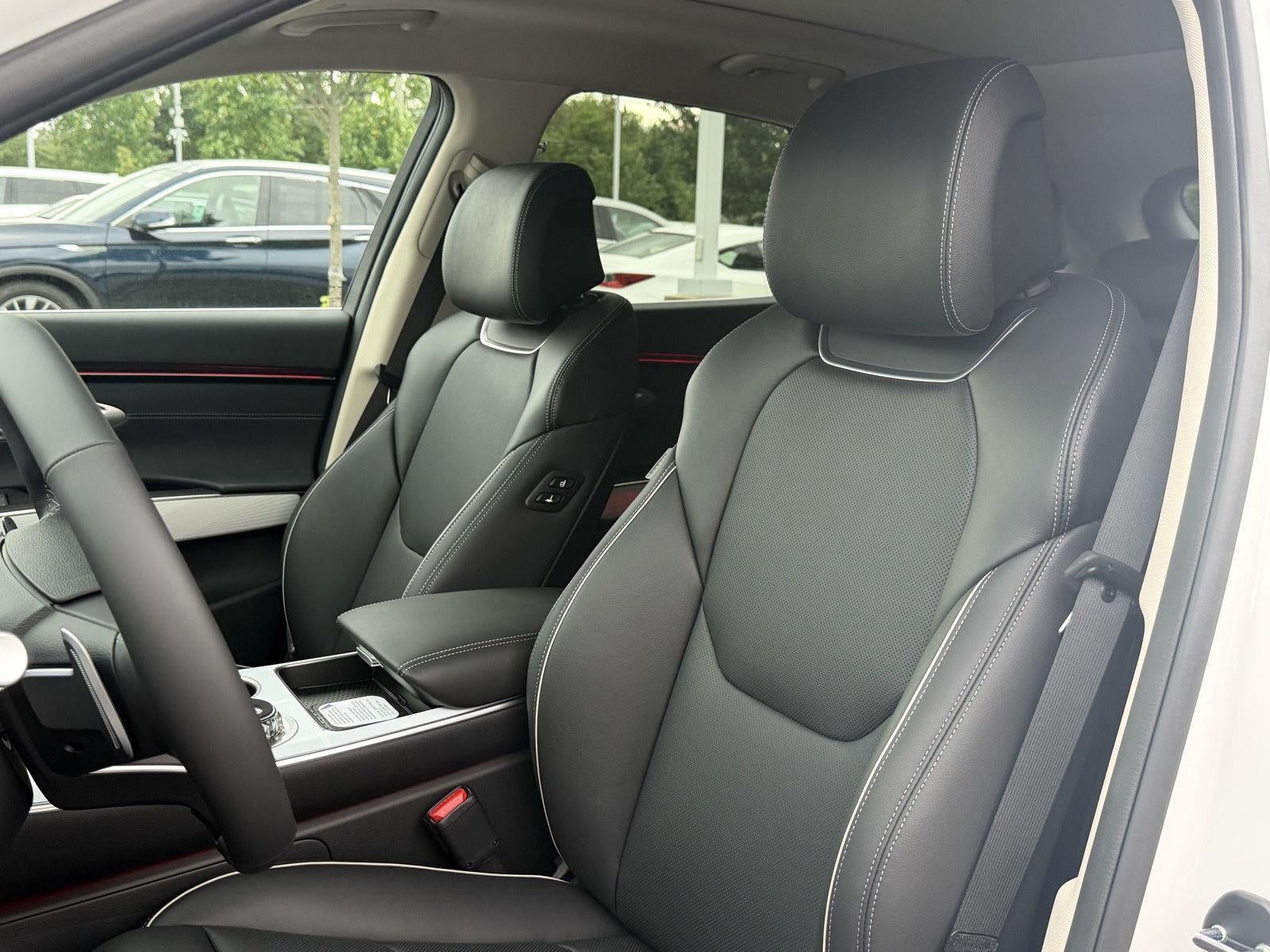 2027 Genesis GV70 2.5T Advanced