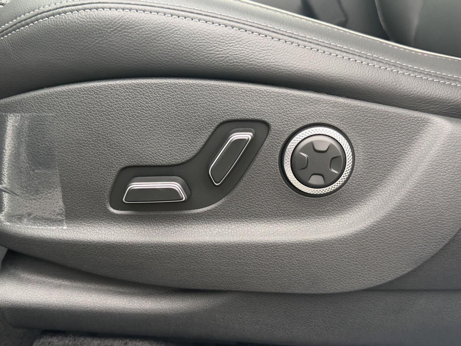 2027 Genesis GV70 2.5T Advanced