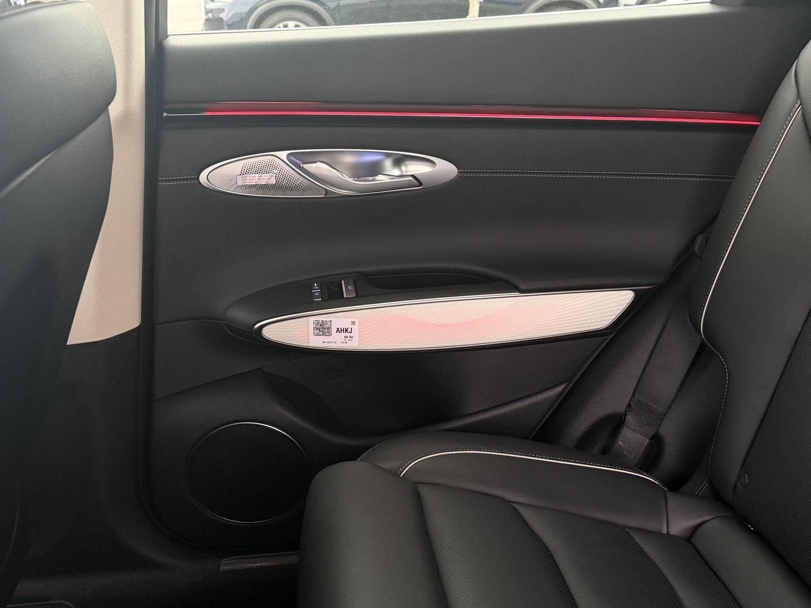 2027 Genesis GV70 2.5T Advanced
