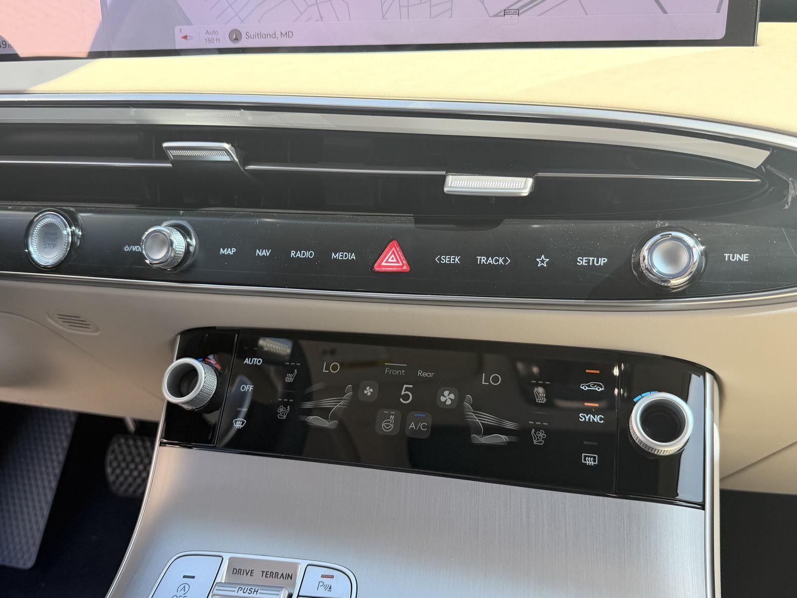 2027 Genesis GV70 2.5T Advanced