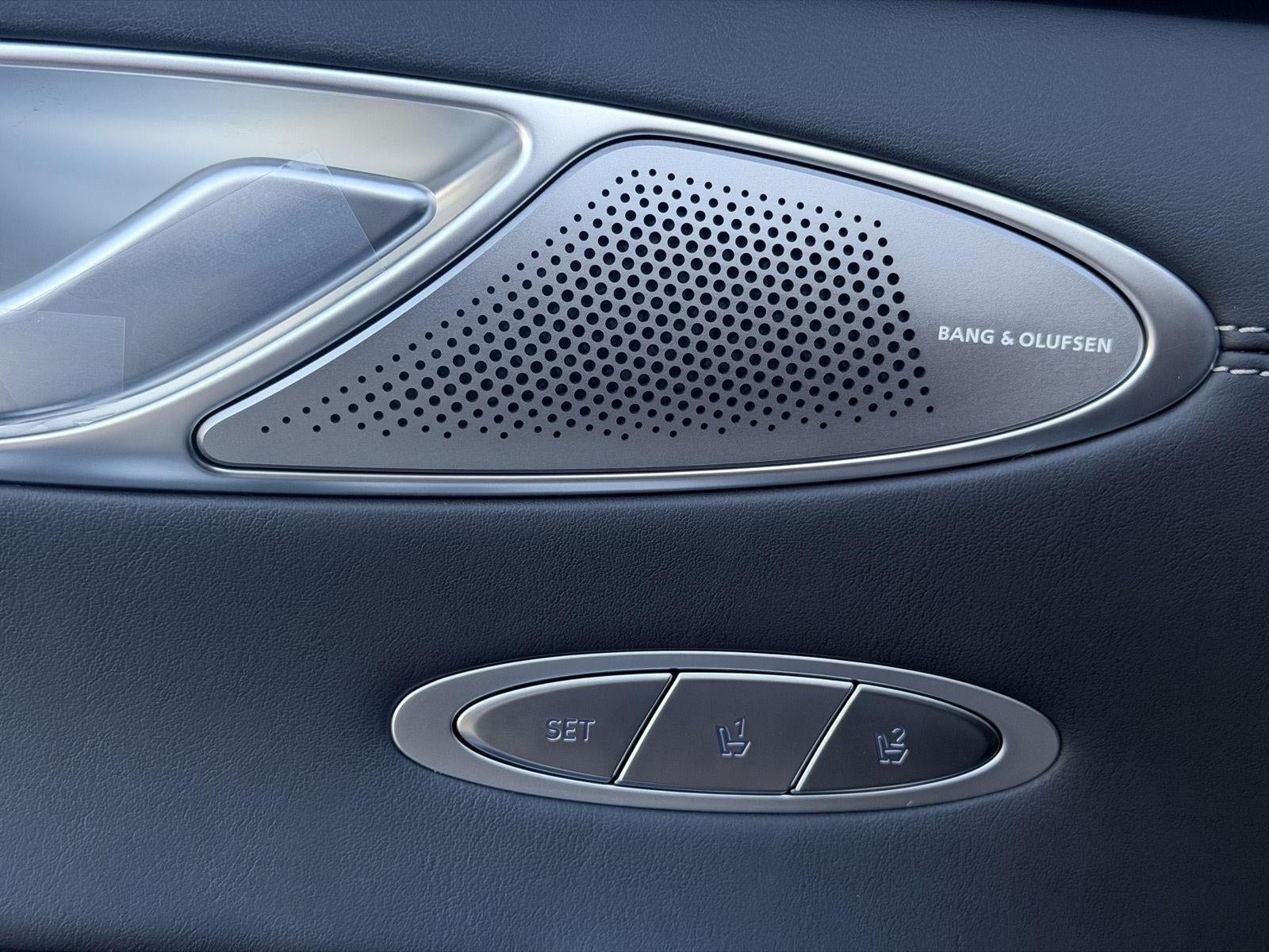 2027 Genesis GV70 2.5T Advanced