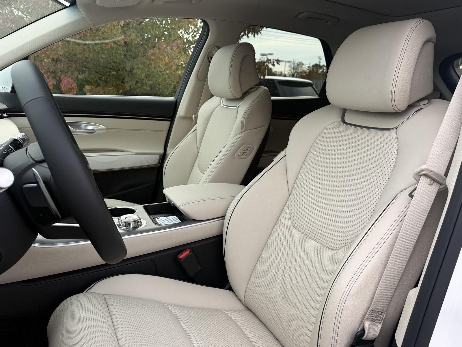 2027 Genesis GV70 2.5T Advanced
