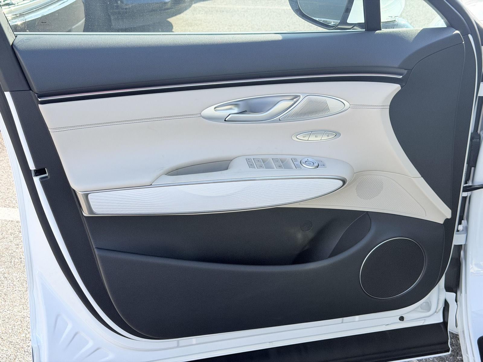 2027 Genesis GV70 2.5T ADVANCED