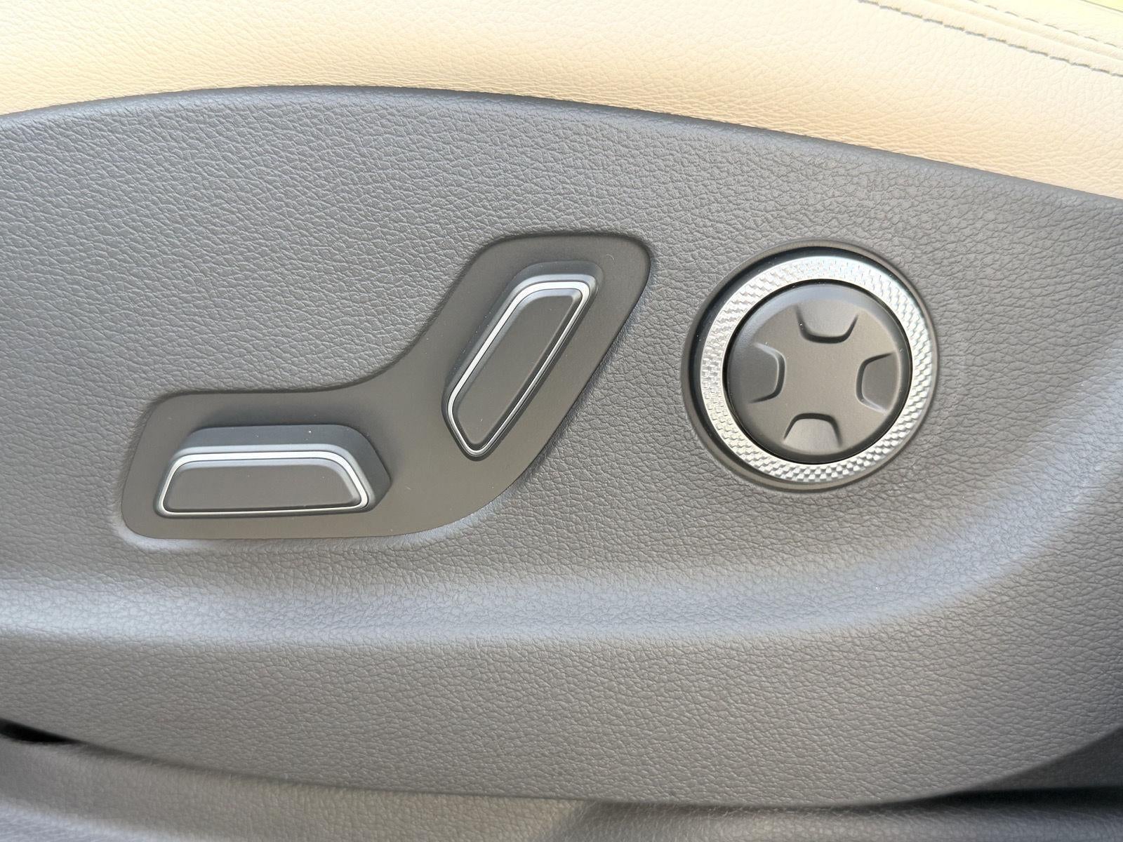 2027 Genesis GV70 2.5T ADVANCED
