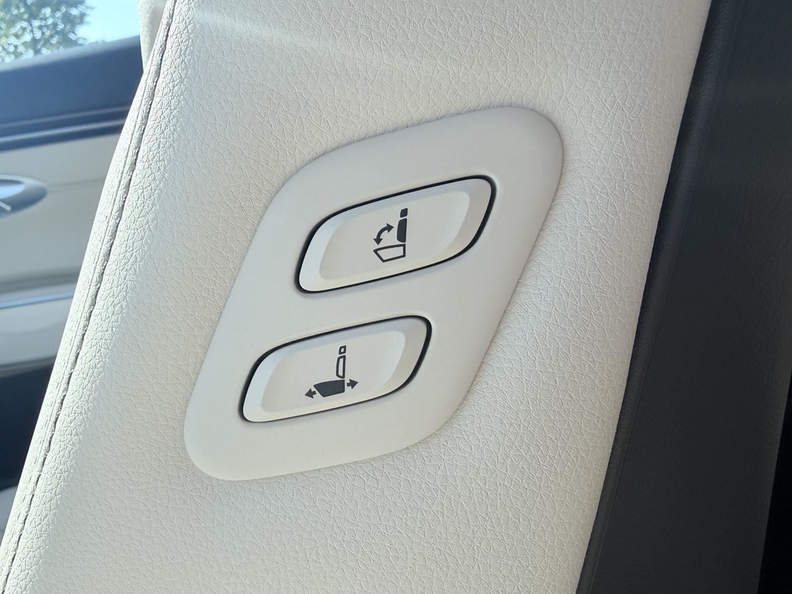 2027 Genesis GV70 2.5T ADVANCED