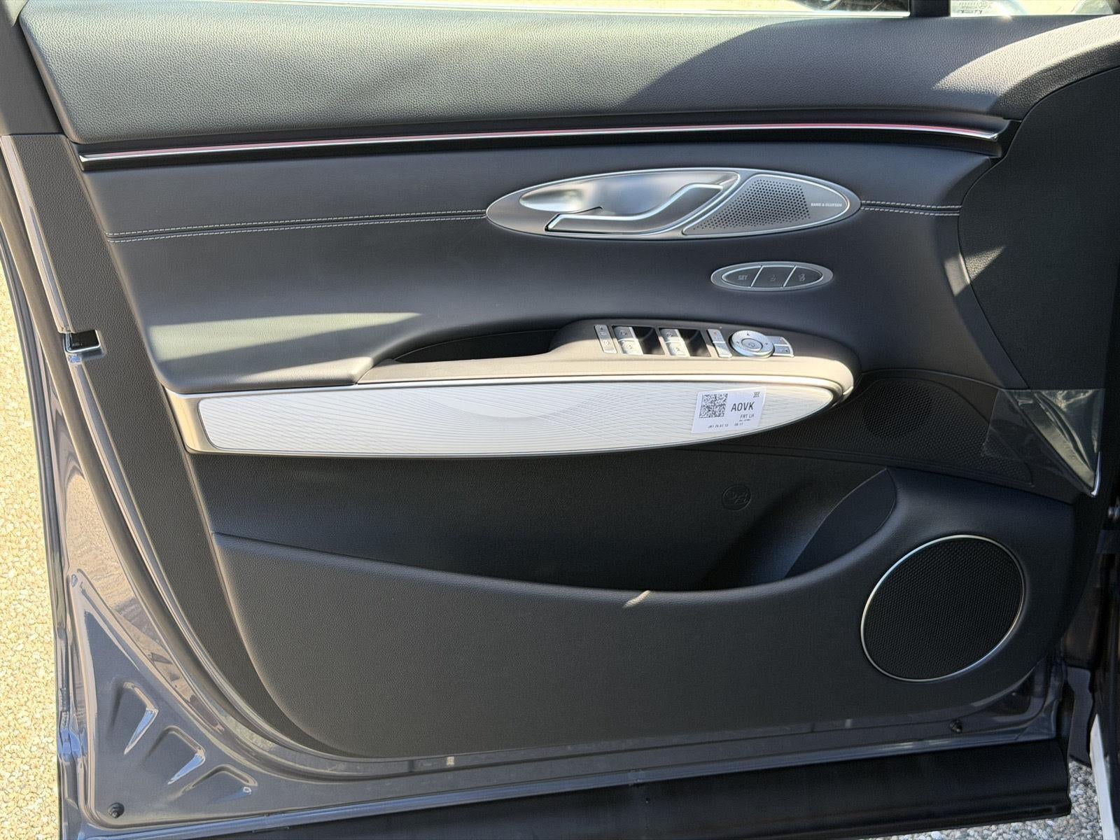 2027 Genesis GV70 2.5T Advanced