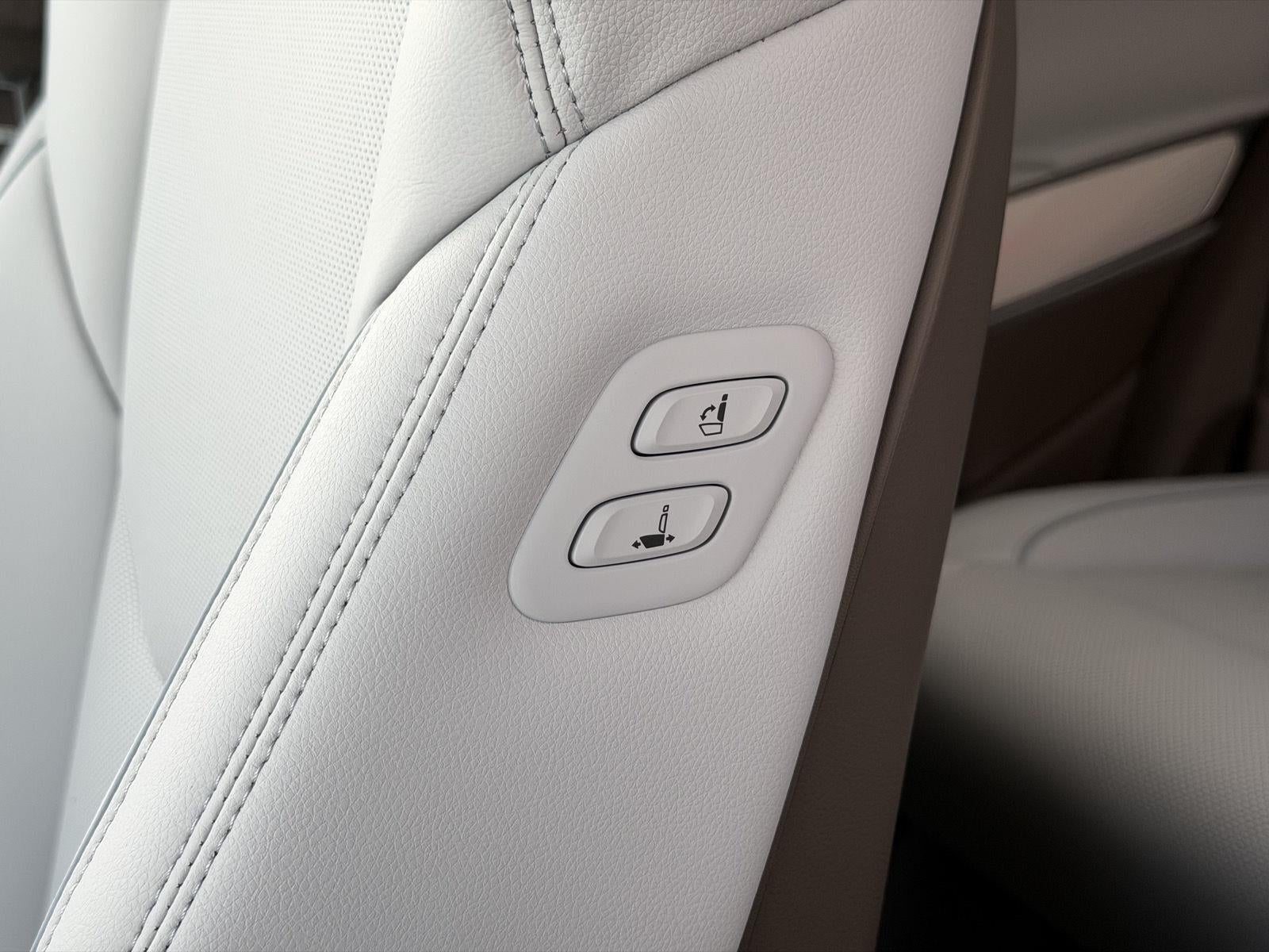 2027 Genesis GV70 2.5T Advanced