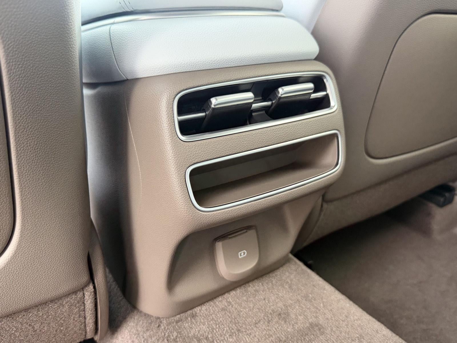 2027 Genesis GV70 2.5T Advanced
