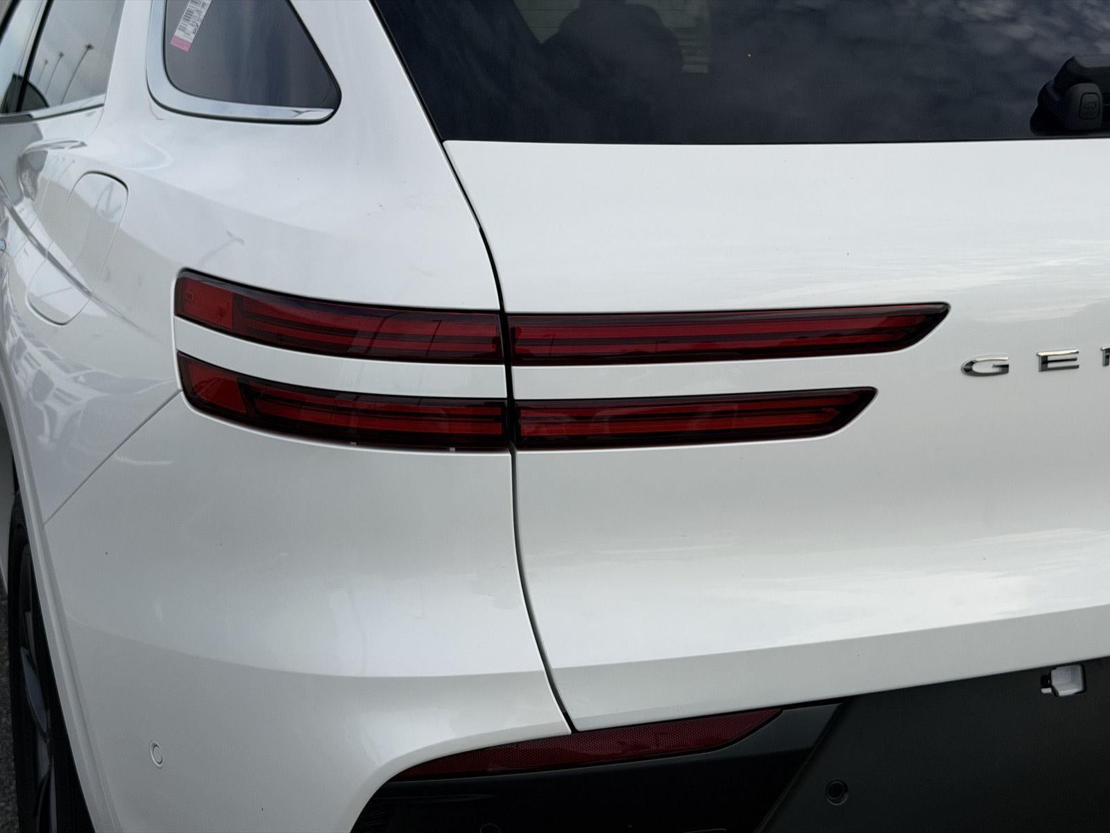 2027 Genesis GV70 2.5T Advanced
