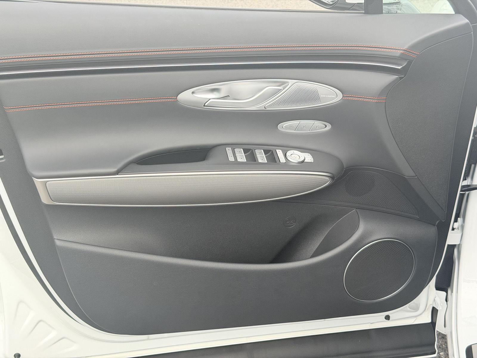2027 Genesis GV70 2.5T Sport Prestige