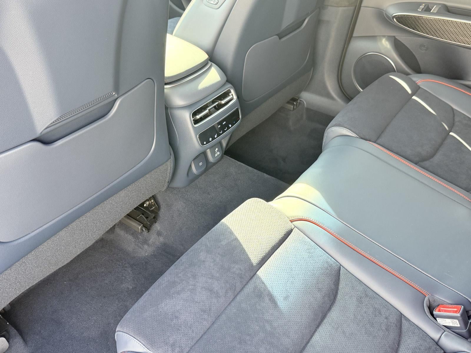 2027 Genesis GV70 3.5T PRESTIGE GRAPHITE