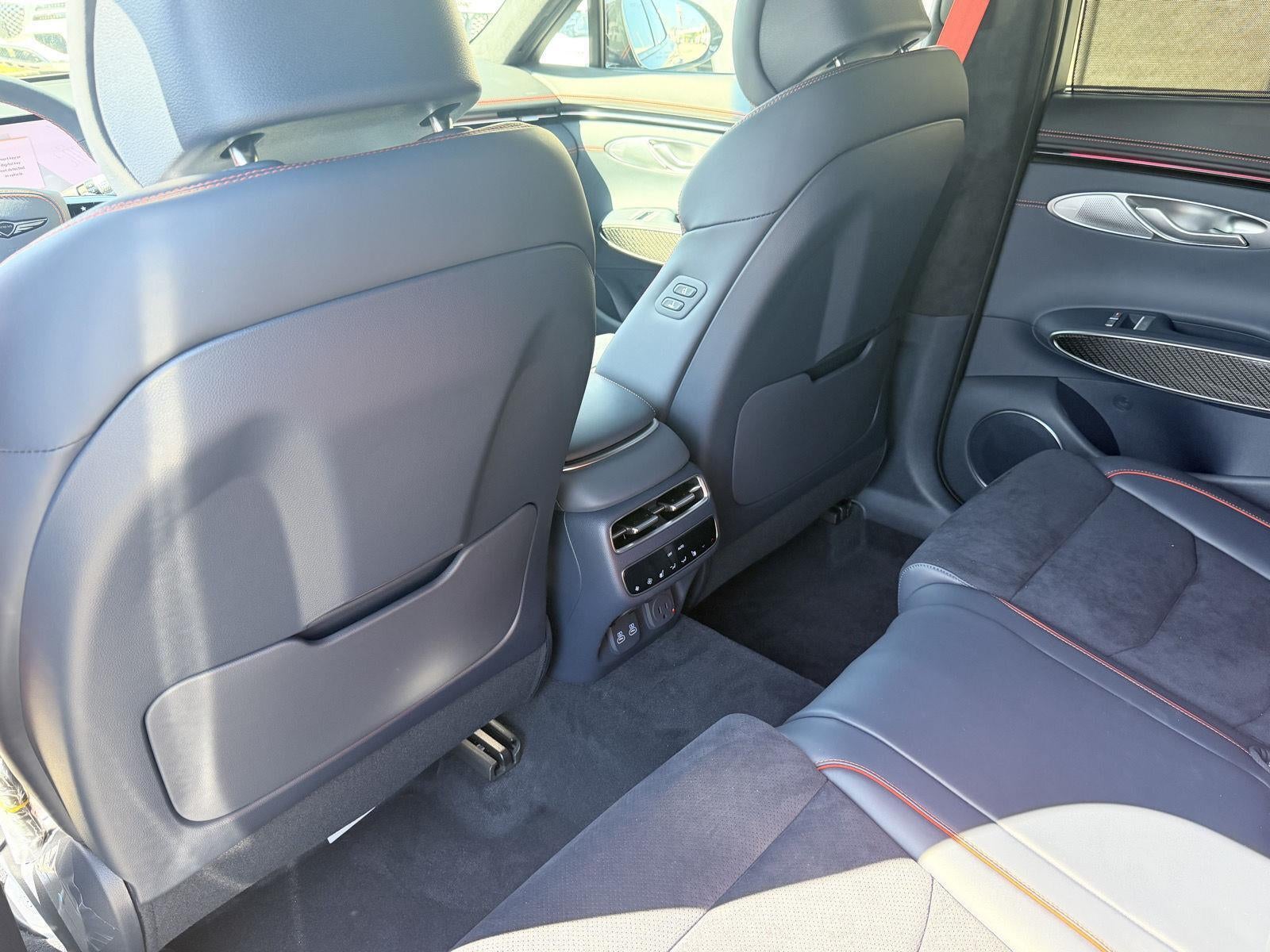 2027 Genesis GV70 3.5T Prestige Graphite