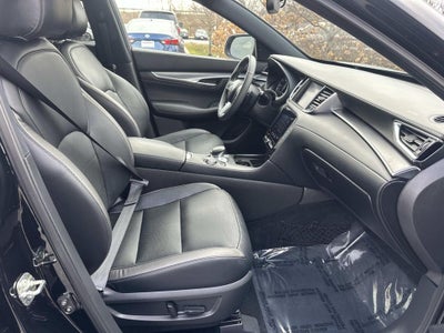 2023 INFINITI QX55 LUXE